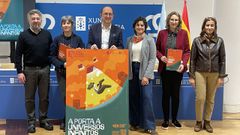La Federaci�n de Librar�as de Galicia y la Xunta presentaron este jueves el calendario de ferias con la participaci�n, entre otros, de �scar Porral, Patricia Porto, Anxo Lorenzo, Nuria D�az y Cristina Rubal