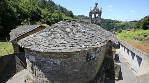 Iglesia de San Facundo de Ribas de Miño, en Paradela