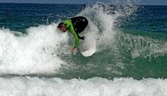 La playa carballesa de Razo es una de las referencias del deporte acu�tico en Galicia.