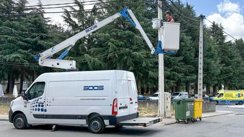 Colocaci�n de c�maras de vigilancia del tr�fico en Xinzo