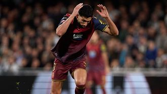 Zakaria se lamenta de una acci&oacute;n durante el Castell&oacute;n-Deportivo.