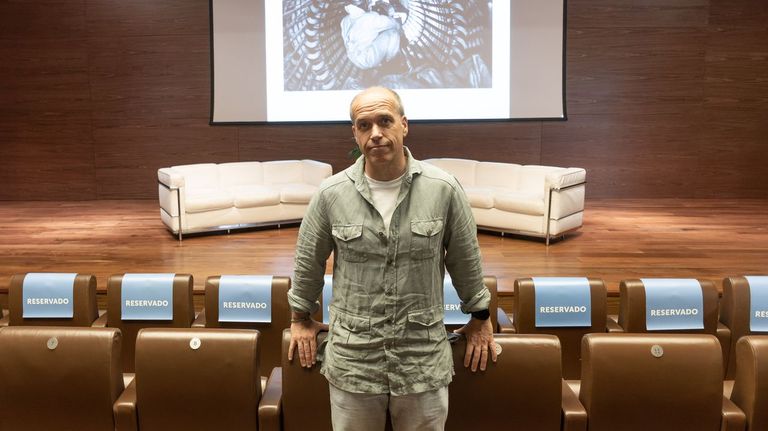 &Aacute;lvaro Ybarra, en la presentaci&oacute;n de la exposici&oacute;n.