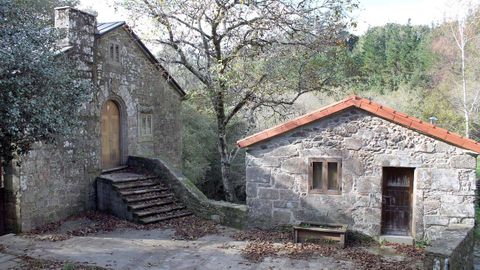 Hostería enfrente del monasterio