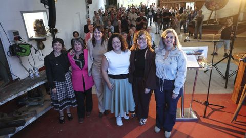 Carolina Casti�eiras (A Laracha), F�tima Rodr�guez (Ponteceso), Ana Pont�n (Portavoz nacional), Tatiana Rell�n (Cabana), Cristina V�zquez (Laxe) y Maruxa S�arez (Carballo).