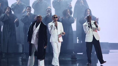 Pharrell Williams, durante su actuaci�n en la gala 