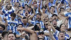 Los aficionados del D�por celebran el ascenso en el Jos� Zorrilla.