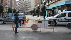 Tr�fico y peatones en el centro de Gij�n