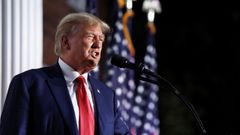 El expresidente de EE.UU., Donald Trump, hace comentarios durante un evento posterior a su comparecencia por cargos sobre los documentos clasificados, en el Trump National Golf Club (Nueva Jersey), el 13 de junio de 2023.