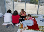 Fans de Pablo Albor�n esperan desde ayer ante el Ifevi para conseguir un lugar en primera fila.