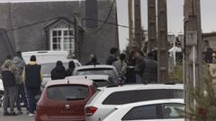 Una docena de agentes de la Guardia Civil tomaron ayer varias viviendas de O Sisto, Carballo