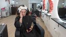 Ofelia, que se emociona por momentos, dice que poder ir a la peluquer�a �es un desahogo�.
