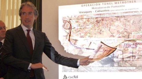 igo de la Serna presenta el Plan de Vas en Gijn