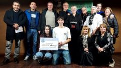 Alba Sieira y Marcos Filgueira recogieron el cheque de Asanog