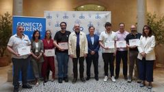 David Mart�nez, presidente de la CEO, con los participantes en el programa de huella de carbono