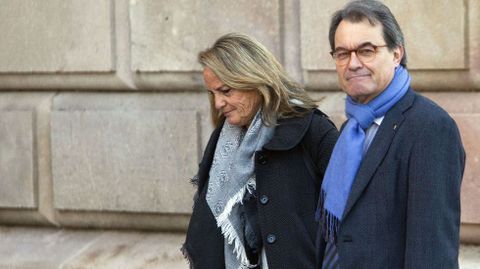 Artur Mas, esta mañana junto a su mujer