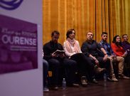 Sergio Pascual y Carolina Bescansa (izquierda) con parte de la directiva local de Podemos. 