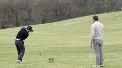 Jugadores en el club de golf de Lugo