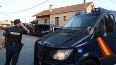 Unidades de la Policía Nacional de otras ciudades acudieron como apoyo por la pelea de Artes.