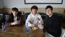 Los amigos Pelayo Santos (centro), Daniel Lamas (izq) y Hugo G�mez (drcha).