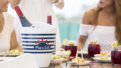 LOLEA. Los lunares le dan un aire castizo y andaluz con el que trata de conquistar los cinco continentes.