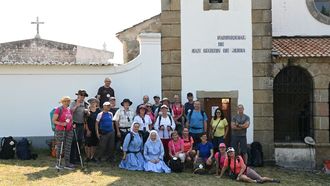 El grupo de los 29 polacos, en el monasterio de O Couto (Nar�n ) del Camino Ingl�s.