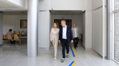 La directora del hospital de Monforte, Inma Ramos, y el conselleiro de Sanidade, Antonio Gmez Caamao, en una visita reciente al centro