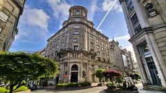 Edificios vigueses con chafl�n