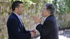 El presidente de la Diputacin, Luis Lpez , dialoga con el alcalde de Pontevedra, Miguel Anxo Fernndez Lores, en una imagen de archivo 