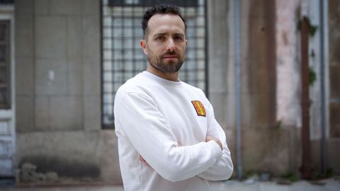 Dami�n Alfonso, aparejador y autopromotor.