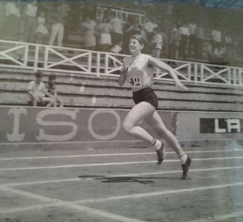 La atleta en una de sus primeras competiciones en pista.