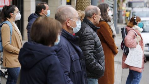 Primer da sin mascarillas en la calle en Oourense