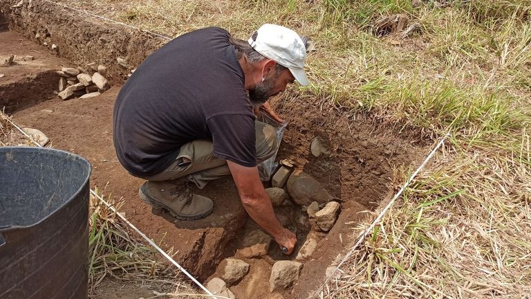 Un aspecto de las prospecciones arqueológicas realizadas en el lugar de O Escourial en el 2023