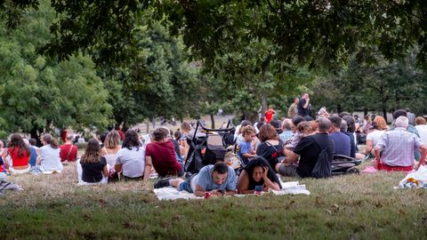 Eclipse total en Asturias desde el Parque de los Pericones, en Gij�n