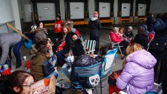 Trabajadoras concentradas este mi�rcoles en la puerta de Cabomar, tras las protestas