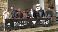 Minuto de silencio ante el Concello de Mazaricos