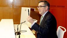 El alcalde abord� brevemente asuntos de actualidad en una rueda de tem�tica cultural.