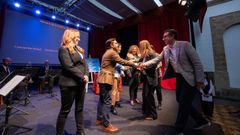 El alcalde de Ferrol y otros ediles, en la entrega de los premios
