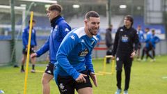�lvaro Rey, durante su primer entrenamiento con el Deportivo