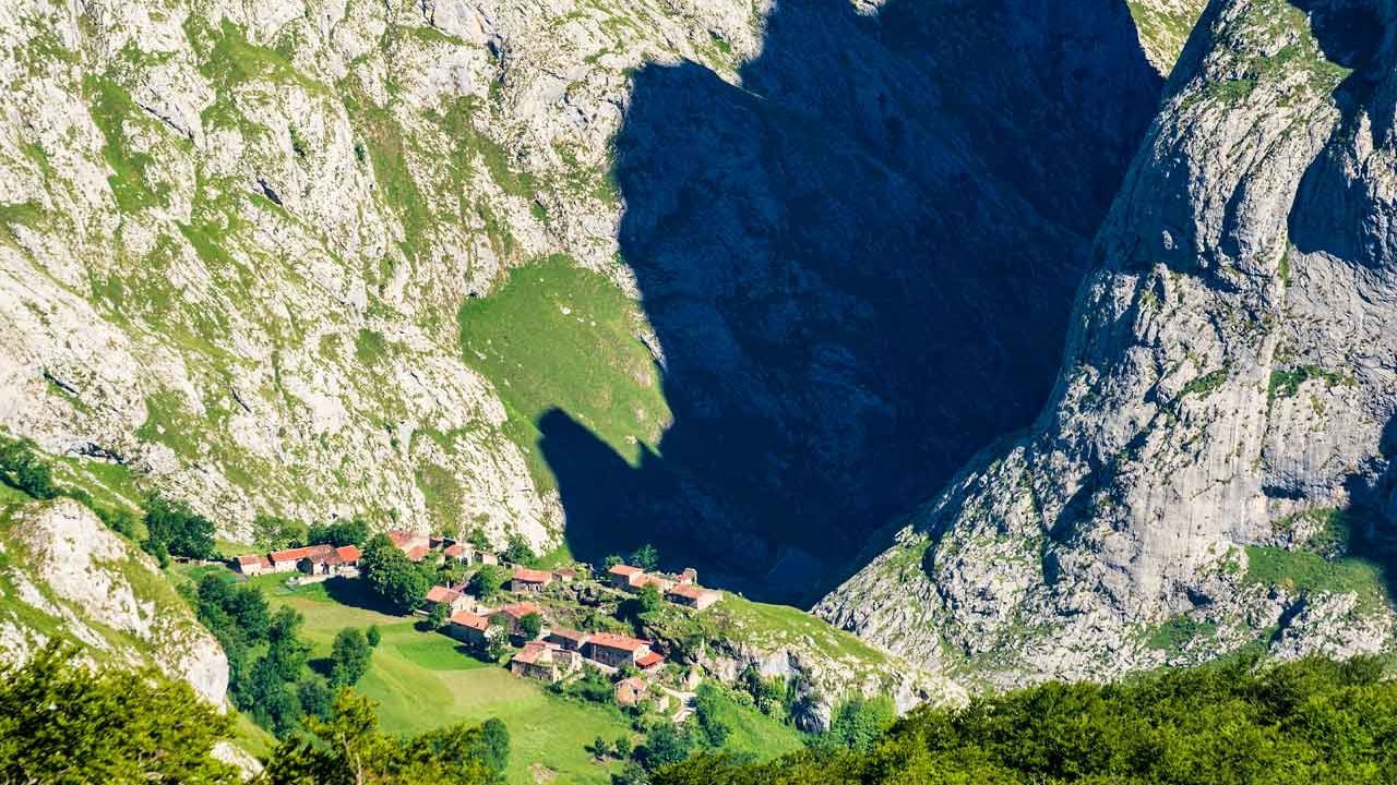 Tres de los pueblos más aislados de España que se pueden visitar en ...