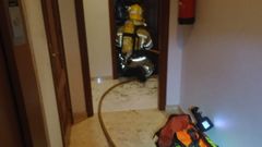Imagen de la intervenci�n de los bomberos barreirenses este mi�rcoles en O Valadouro