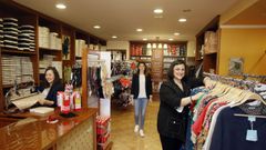 Tienda de lencer�a Encantos, en Viveiro