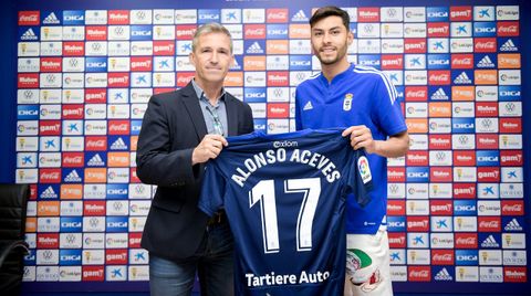 Tito Blanco y Alonso Aceves, en el Carlos Tartiere