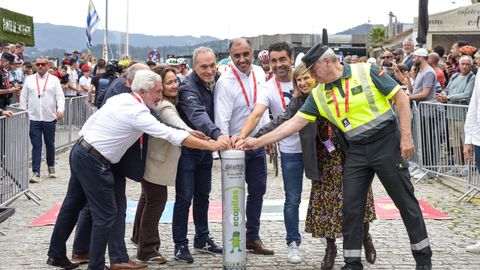 Imgenes de la Etapa 16 de La Vuelta a Espaa entre Poio y Mos
