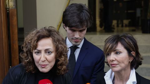 Gaiteiros para despedir a Fernando &Oacute;nega en la Casa de Galicia en Madrid