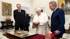 El papa, sin mascarilla, en una audiencia en el Vaticano con el presidente de la Rep�blica Federal Alemana