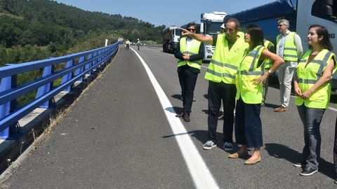 Mar�a M. Allegue supervis� la prueba de carga en el viaducto de la autov�a AG-53 (Doz�n-Ourense) sobre el r�o Barbanti�o