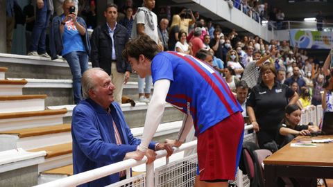 Juan Carlos I se reencontr con su nieto Pablo Urdangarn durante un partido de balonmano celebrado en Pontevedra, durante su visita a Espaa en mayo del 2022