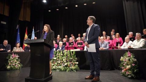 Pleno-acto de entrega de la medalla de hijo predilecto a Domingo Barreiros Lago por su contribucin a la cultura