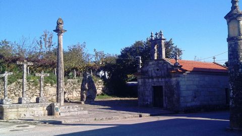 La capilla de A Virxe dos Milagres, en Barcela, Arbo.