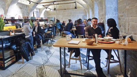Pepe Vieira abri� hace dos a�os un restaurante, Ultramar, dentro del Museo de Pontevedra.